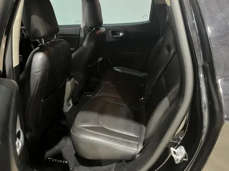 TORO 2.0 16V Turbo Volcano 4WD AT9