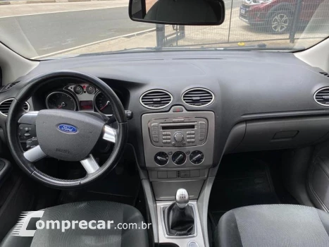 FOCUS SEDAN 2.0