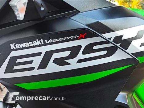 KAWASAKI VERSYS-X 300