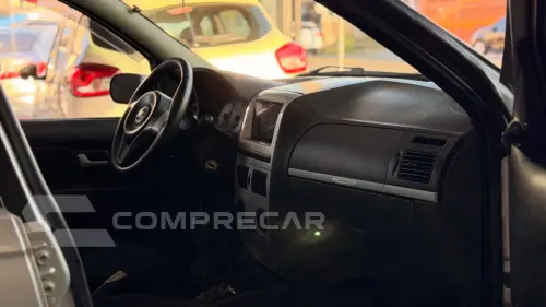 Palio ELX 1.4 Fire/30 Anos F. Flex 8V 4p