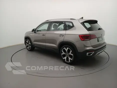 TAOS 1.4 250 TSI TOTAL FLEX HIGHLINE AUTOMÁTICO