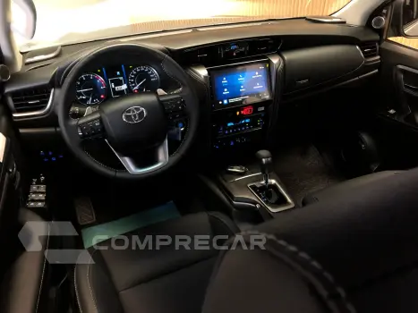 Hilux Sw4 2.8 D-4D Turbo Diesel Srx Platinum 7L 4X4 Automáti