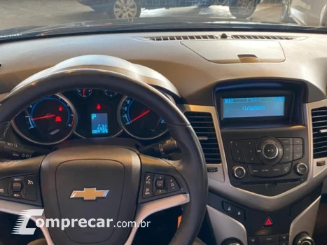 CRUZE SEDAN - 1.8 LT 16V 4P AUTOMÁTICO