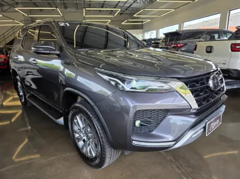 HILUX SW4 2.8 D-4d Turbo SRX 7L 4X4