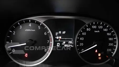 KICKS PLAY 1.6 16V FLEXSTART SENSE XTRONIC