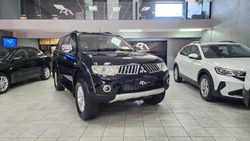 Mitsubishi Pajero DAKAR 3.2 4x4 T.I. Dies. 5p Aut. 4 portas