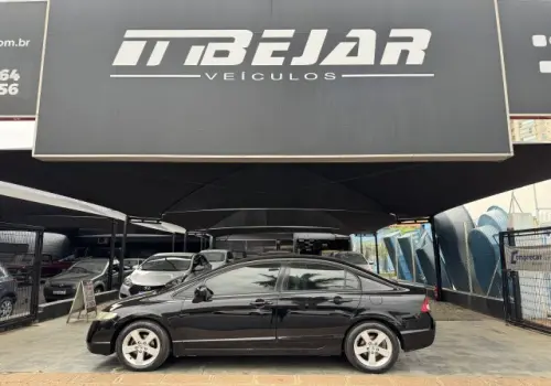 HONDA CIVIC - 1.8 LXS 16V 4P AUTOMÁTICO 4 portas