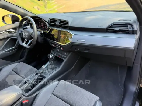 Q3 2.0 40 TFSI GASOLINA SPORTBACK PERFORMANCE BLACK QUATTRO