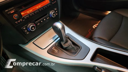 320i
