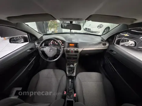 VECTRA 2.0 MPFI Expression 8V