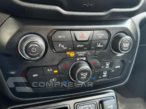 RENEGADE - 1.3 T270 TURBO LONGITUDE AT6