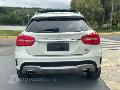 GLA 250 2.0 16V TURBO GASOLINA SPORT 4P AUTOMÁTICO