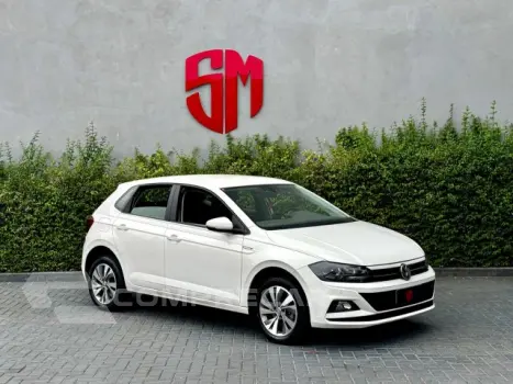 Volkswagen POLO - 1.0 200 TSI COMFORTLINE AUTOMÁTICO 4 portas