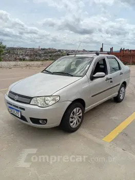 Fiat Siena Celebration 1.0 Fire Flex 8V 4p 4 portas