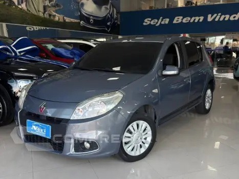 Renault SANDERO Privilège Hi-Flex 1.6 16V 5p Aut 4 portas