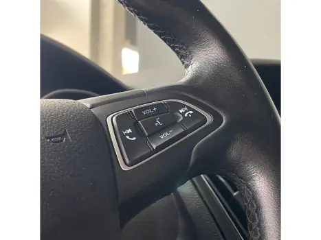 FOCUS 2.0 SE 16V FLEX 4P POWERSHIFT