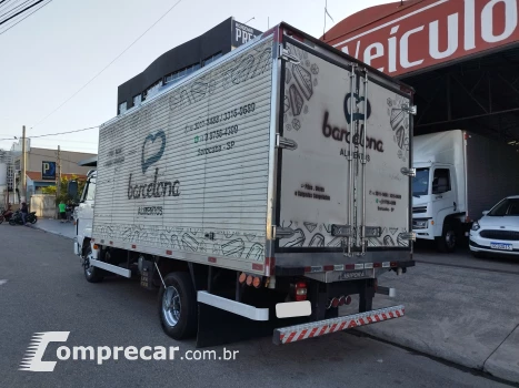 Delivery 10.160 + Baú Refrigerado