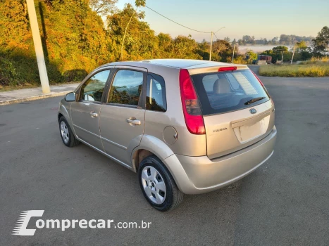 FIESTA 1.6 MPI Class Hatch 8V