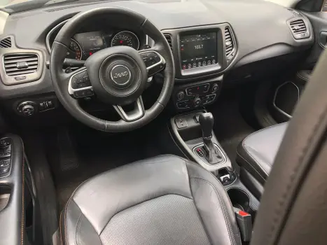 Compass 2.0 16V Flex Longitude Automático