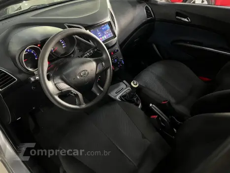 HB20S 1.6 COMFORT PLUS 16V FLEX 4P MANUAL