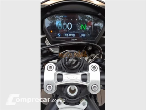 STREET TRIPLE 765 RS