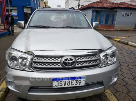 Hilux SW4 SR 4x2 2.7/2.7 Flex 16V Mec.