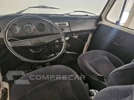 KOMBI 1.6 MI STD Lotação 8V