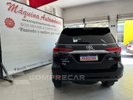 HILUX SW4 2.8 D-4d Turbo SRX 4X4