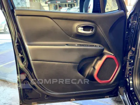 RENEGADE 1.3 T270 TURBO FLEX TRAILHAWK 4X4 AT9