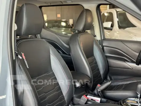 Frontier 2.3 16V PRO4X CABINE DUPLA 4X4 BI-TURBO DIESEL AUTO