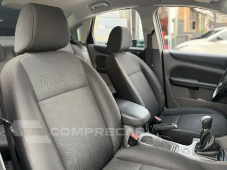 Focus Sedan 2.0 16V/2.0 16V Flex 4p