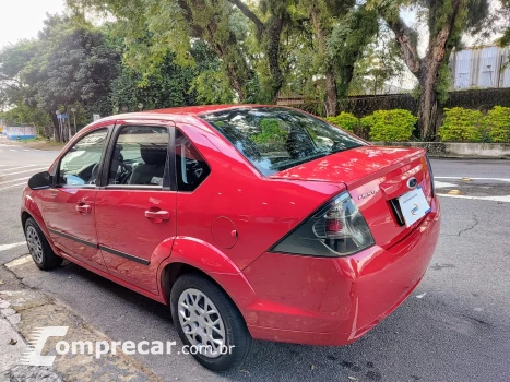 FIESTA 1.6 MPI Class Sedan 8V