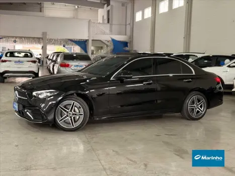 Mercedes-Benz C 200 1.5 EQ BOOST HÍBRIDO AMG LINE 9G-TRONIC 4 portas