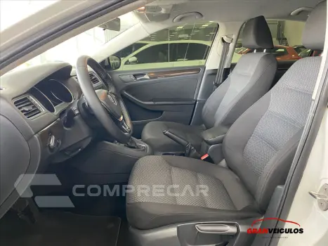 JETTA 2.0 COMFORTLINE FLEX 4P TIPTRONIC