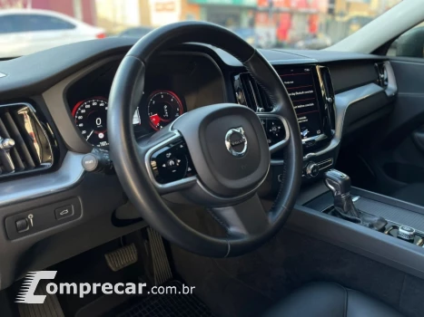 Volvo XC60 2.0 D5 Momentum AWD Geartronic 4 portas
