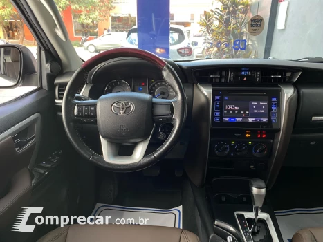 Hilux SW4 SR 4x2 2.7/ 2.7 Flex 16V Aut.