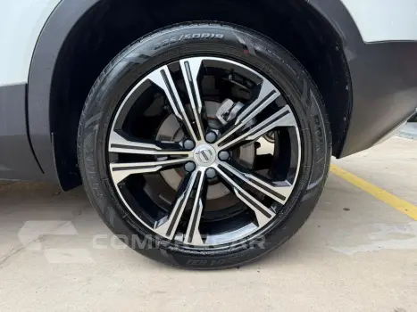 Xc40 2.0 T4 Gasolina Inscription Geartronic