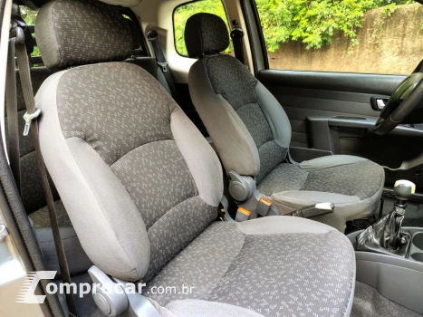 STRADA 1.6 MPI TREKKING CD 16V FLEX 2P MANUAL