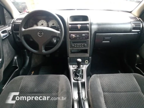 ASTRA HATCH - 2.0 MPFI ADVANTAGE 8V 4P MANUAL