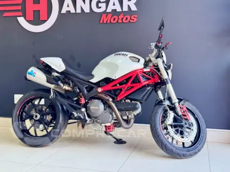 MONSTER 796