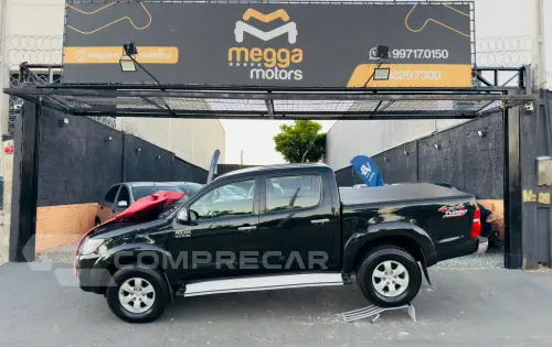 Toyota Hilux Caminhonete 3.0 4P 4X4 SRV TURBO DIESEL CABINE DUPLA 4 portas