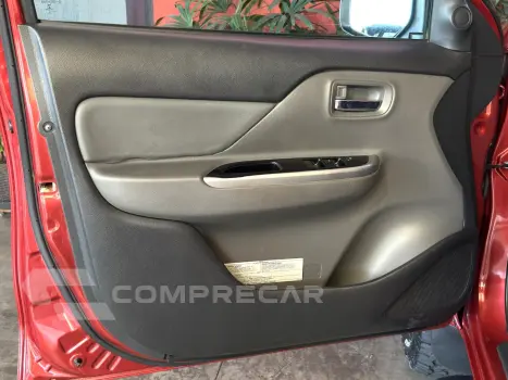 L200 TRITON 2.4 16V TURBO DIESEL SPORT HPE TOP CD 4P 4X4 AUT