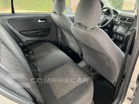 FOX - 1.0 MI 8V 4P MANUAL