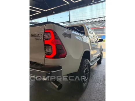 HILUX 2.8 D-4D TURBO DIESEL CD SRX 4X4 AUTOMÁTICO
