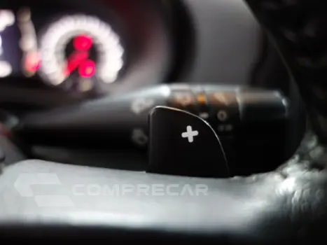 RENEGADE - 1.8 16V LONGITUDE 4P AUTOMÁTICO