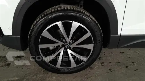 TAOS 1.4 250 TSI TOTAL FLEX HIGHLINE AUTOMÁTICO