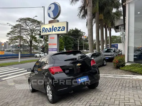 ONIX HATCH LT 1.0 8V FlexPower 5p Mec.
