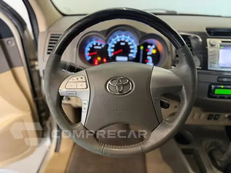 HILUX SW4 3.0 SRV 4X4 7 LUGARES 16V TURBO INTERCOOLER DIESEL