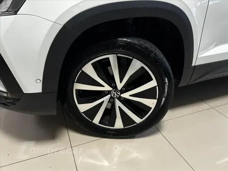 TAOS 1.4 250 TSI TOTAL FLEX HIGHLINE AUTOMÁTICO
