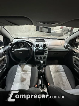 FIESTA 1.0 MPI Class Hatch 8V